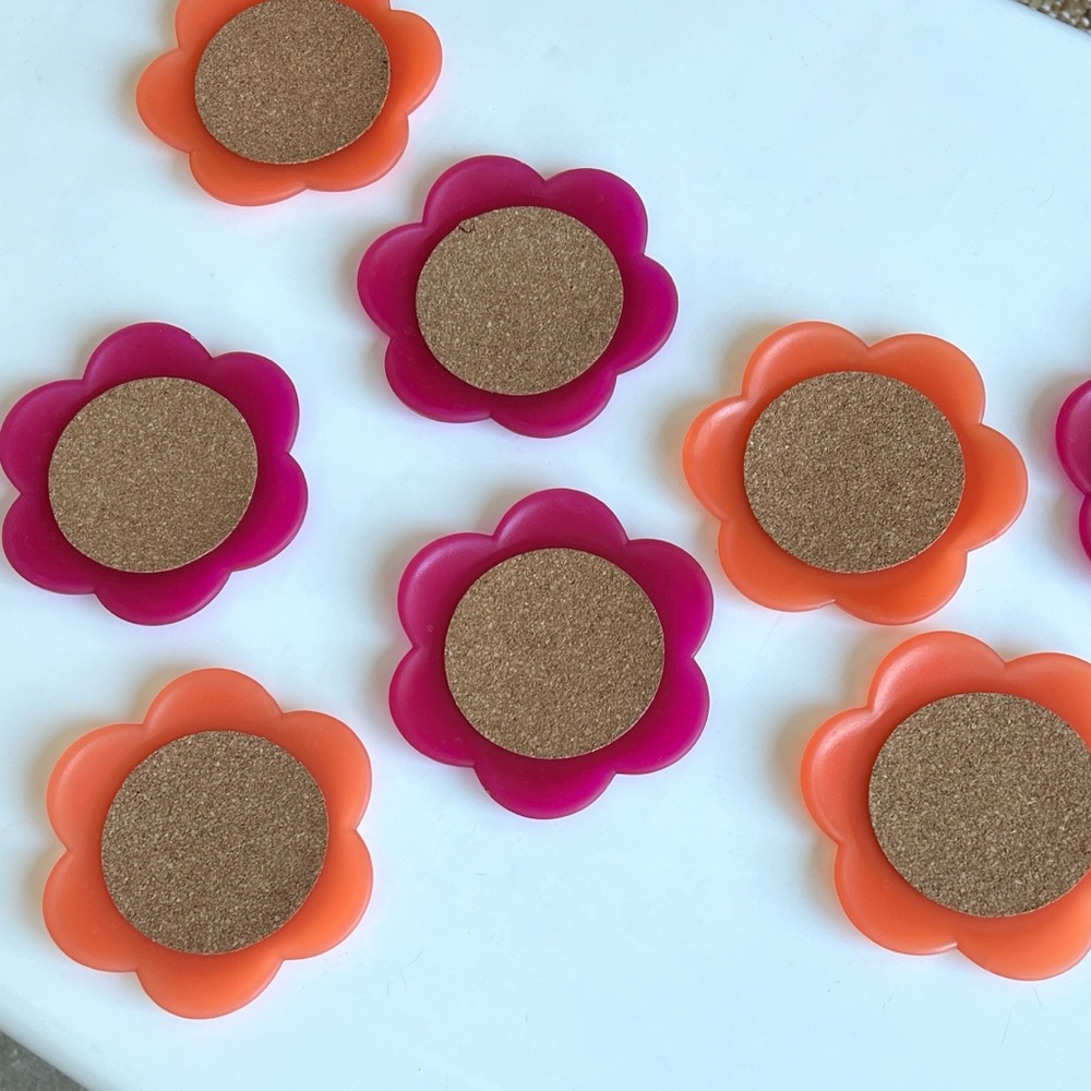 Vintage Flower Coasters Set of 8 Plastic Cork Taiwan